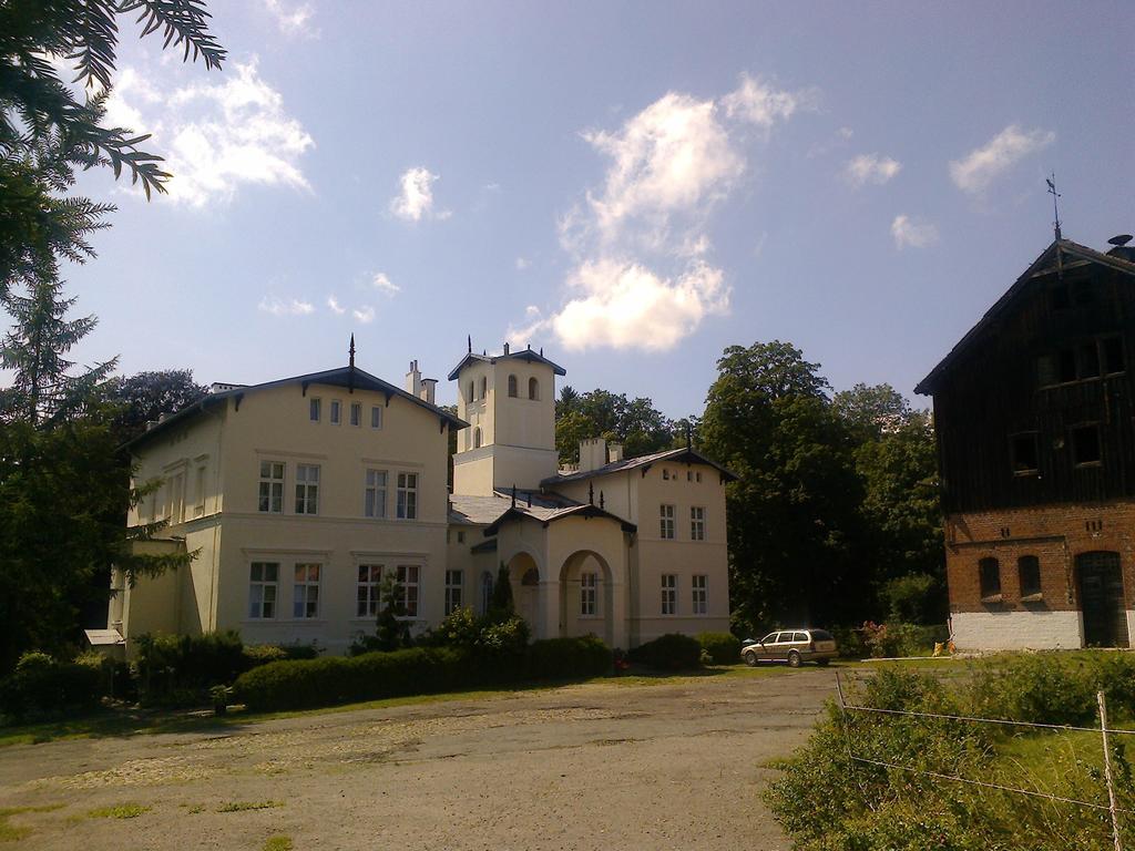 Agroturystyka "Palac W Janowie" Exterior foto